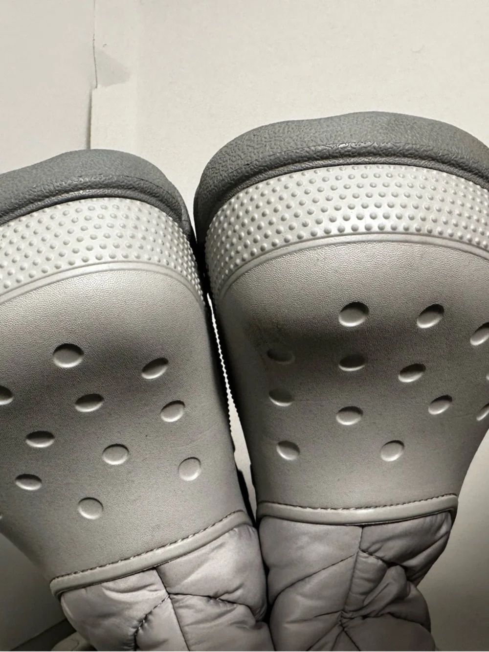 Crocs Duet Max II Boots Men's Size 10 - Women’s Size 12 (208773-1FT)